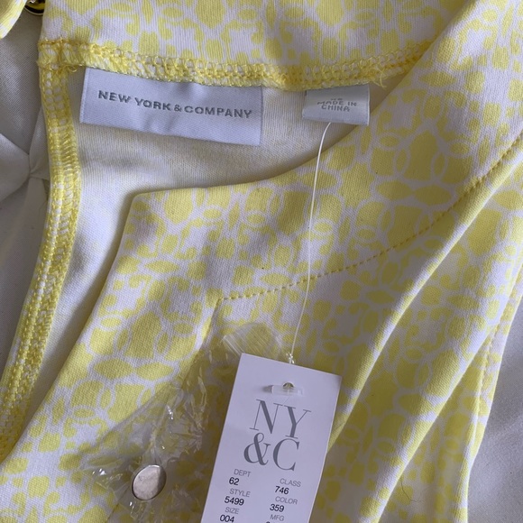 NWT NY & Company Yellow Romper, Sz XS - Picture 8 of 9